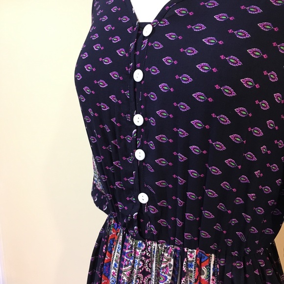 Button Front 3/4 Sleeve Floral Dress - Picture 4 of 5